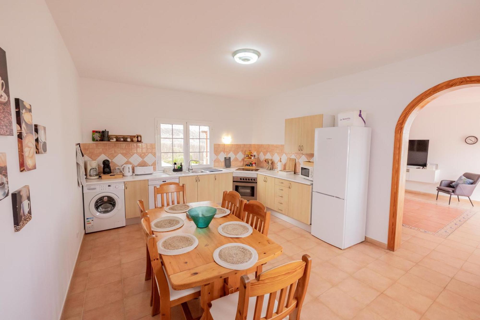 Casa Amaya - Spacious House With Pool, Large Garden, Bbq, 2 Terraces, And Ideal Location El Charco  Екстер'єр фото